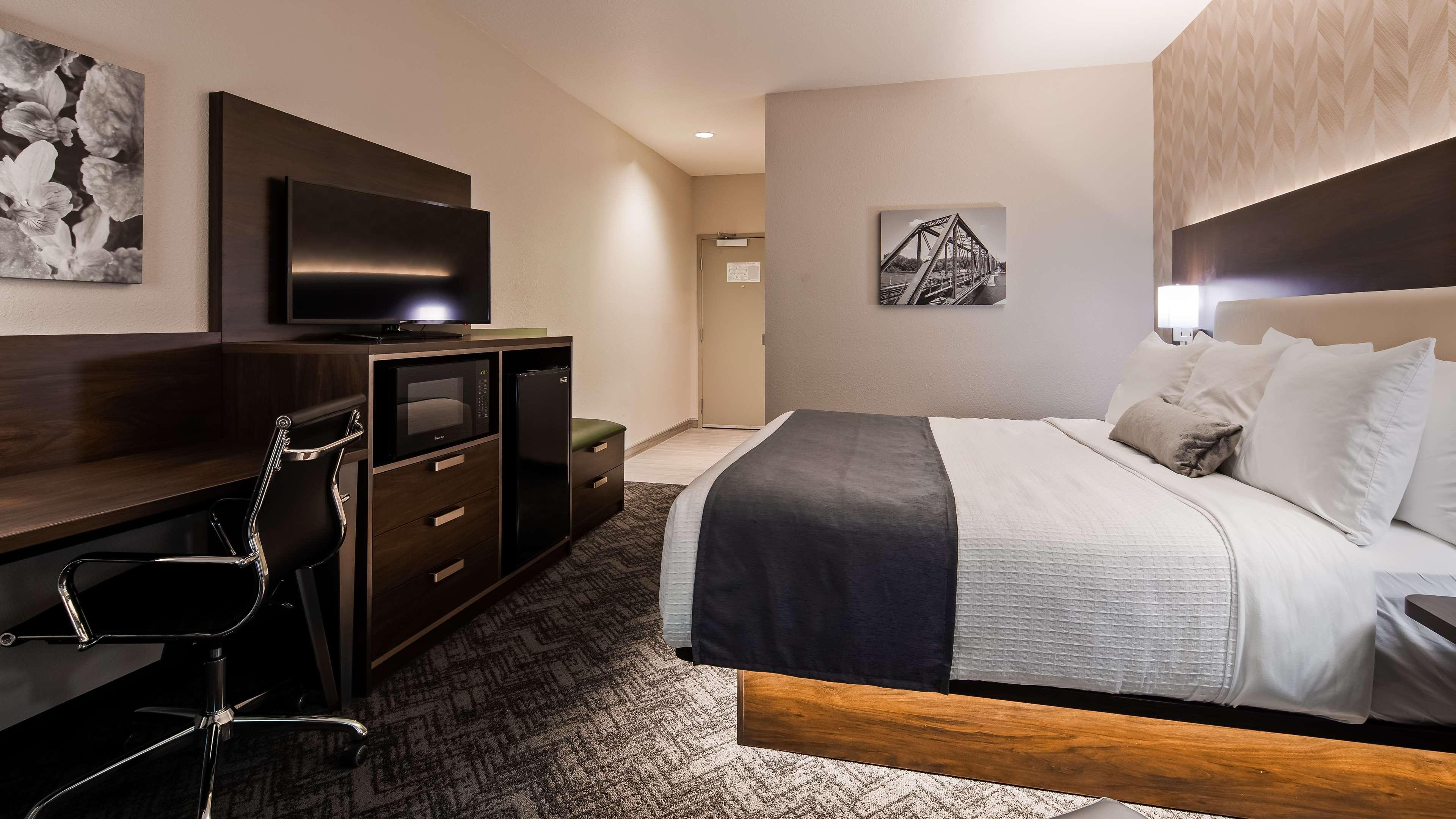Best Western Plus Parkside Inn & Suites Olney Exterior photo
