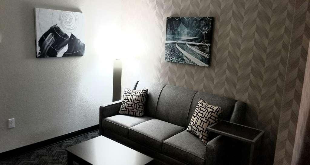 Best Western Plus Parkside Inn & Suites Olney Room photo
